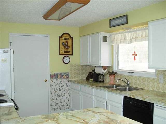 210 North Bolivar Road Spokane Valley, WA 99216 - Photo 3 of 9