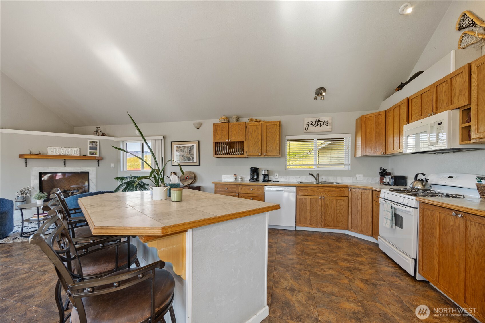 552 Bill Shaw Road Pateros, WA 98846 - Photo 21 of 40