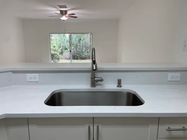 $2,600 | 5071 Southeast Mariner Garden Circle, Stuart, FL 34997