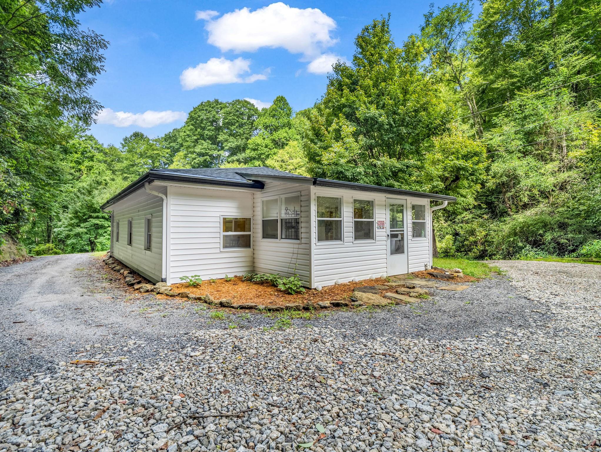 60 Owenby Cove Road Fairview, NC 28730 - Photo 5 of 38 Gallery Image 5