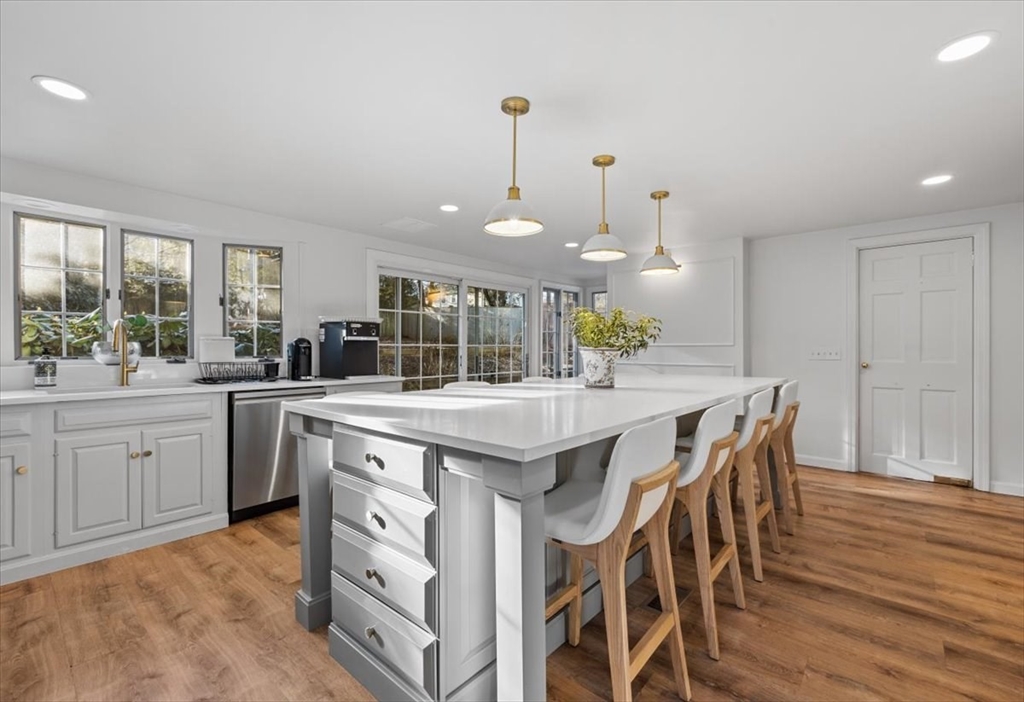 146 Arnold Road Newton, MA 02459 - Photo 6 of 24