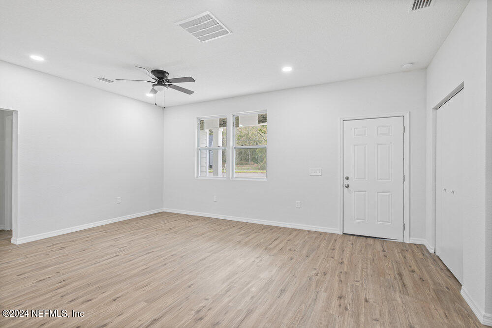 11813 Lem Turner Road Jacksonville, FL 32218 - Photo 5 of 22 11813_lem_turner_8