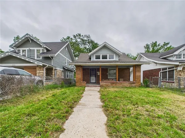 $160,000 | 5611 Olive Street, Kansas City, MO 64130