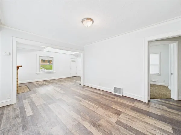 $160,000 | 5611 Olive Street, Kansas City, MO 64130