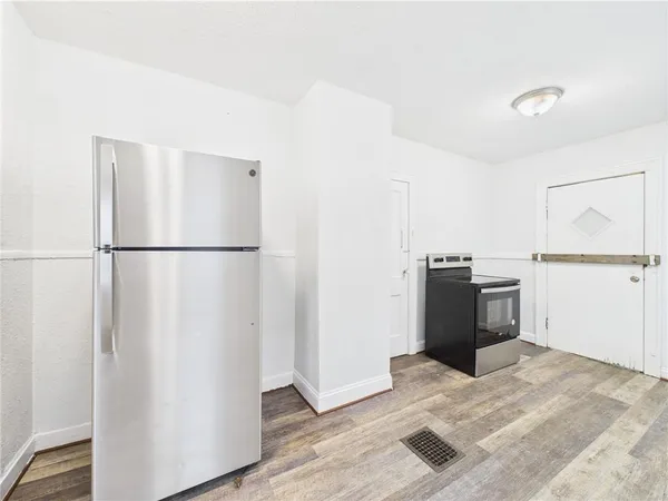 $160,000 | 5611 Olive Street, Kansas City, MO 64130