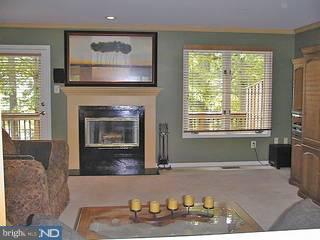 206 Fox Run Exton, PA 19341 - Photo 4 of 6 Gallery Image 4