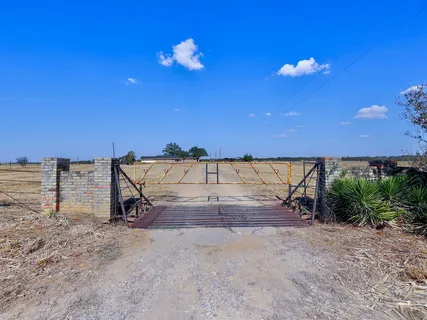 $1,200,000 | 5400 Gander Slough Road, Kingsbury, TX 78638