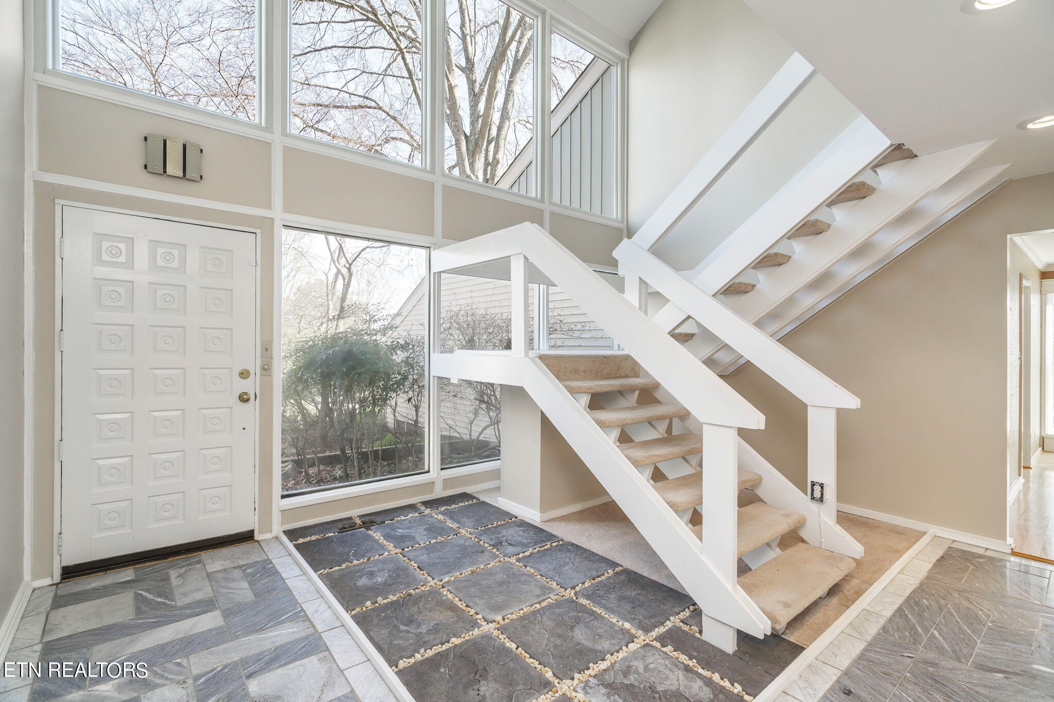 403 Orchard Knob Road Clinton, TN 37716 - Photo 8 of 42 Gallery Image 8