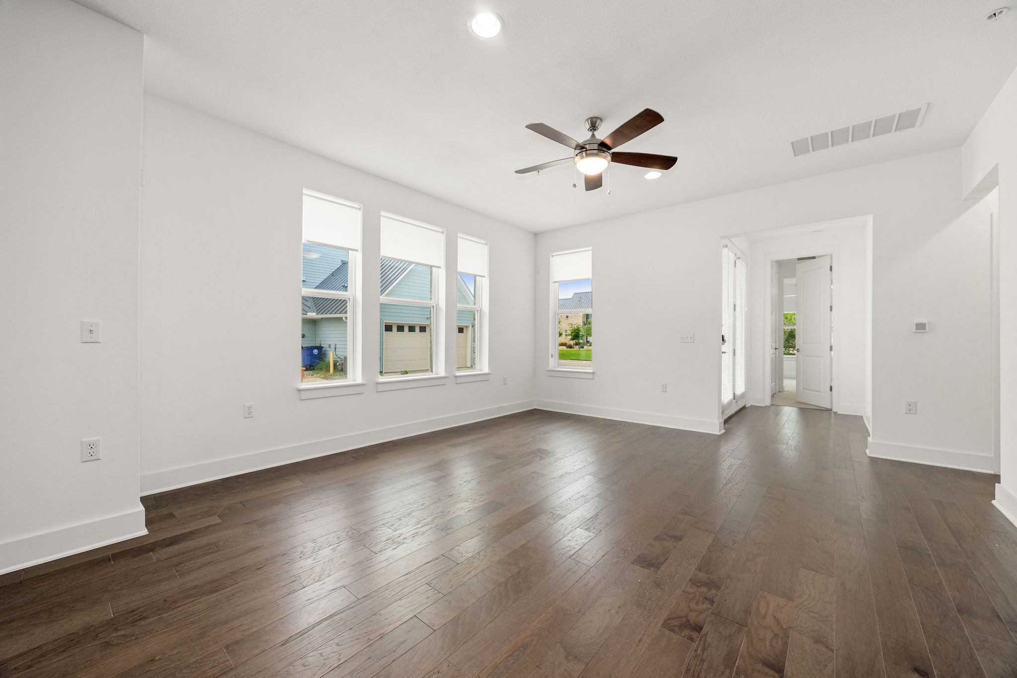 2409 Simond Avenue, Unit E Austin, TX 78723 - Photo 5 of 33