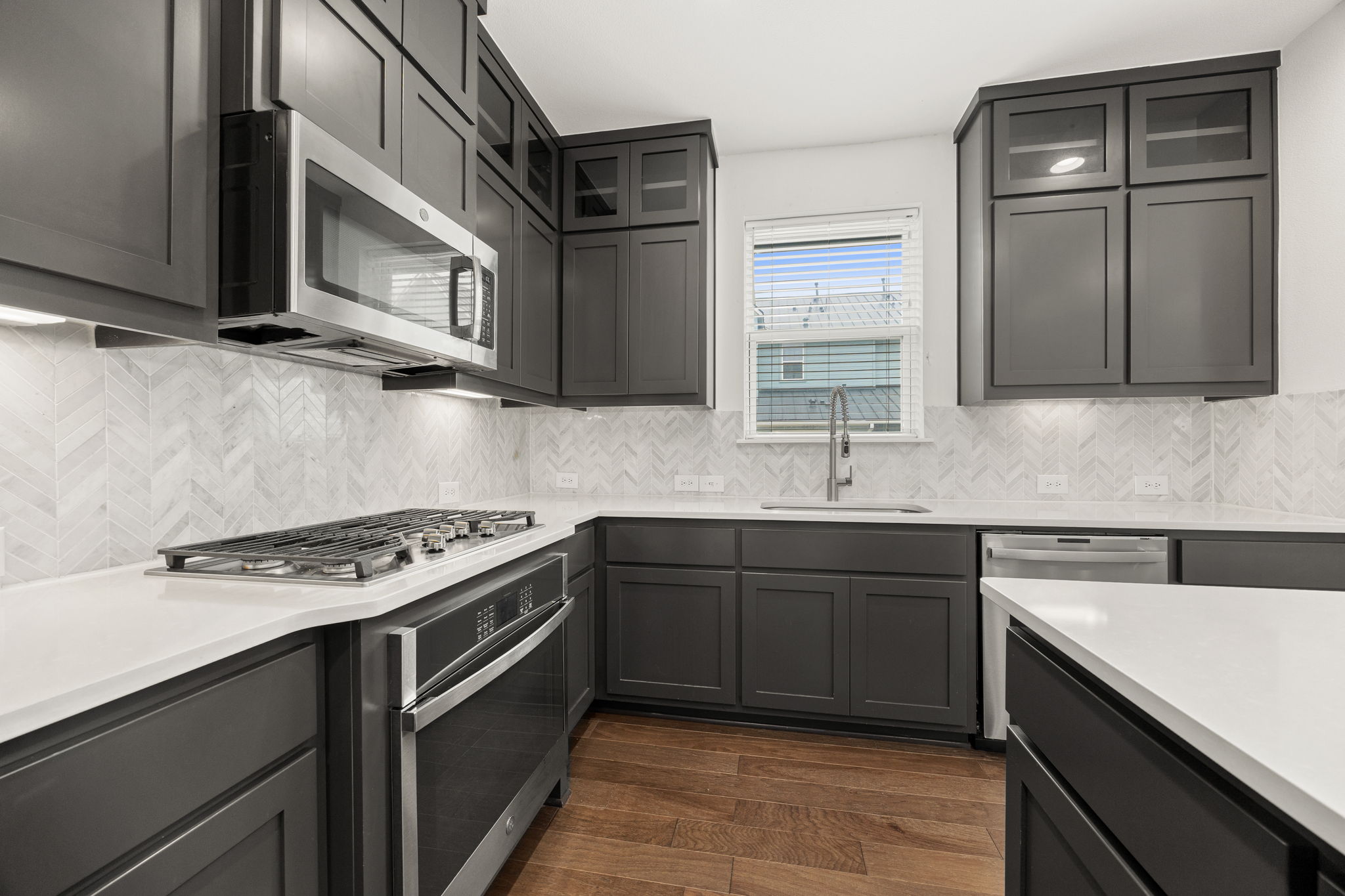 2409 Simond Avenue, Unit E Austin, TX 78723 - Photo 7 of 33