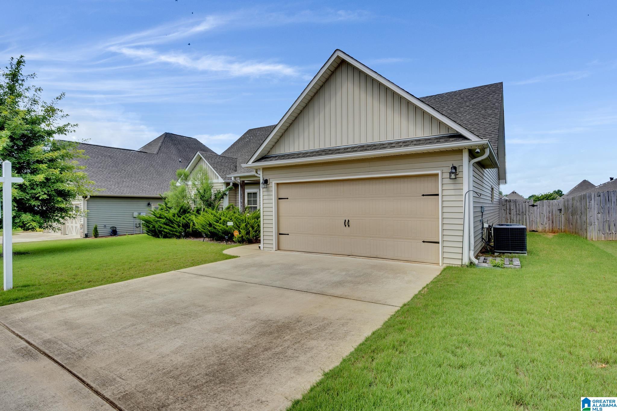 157 Waterstone Way Calera, AL 35040 - Photo 2 of 27