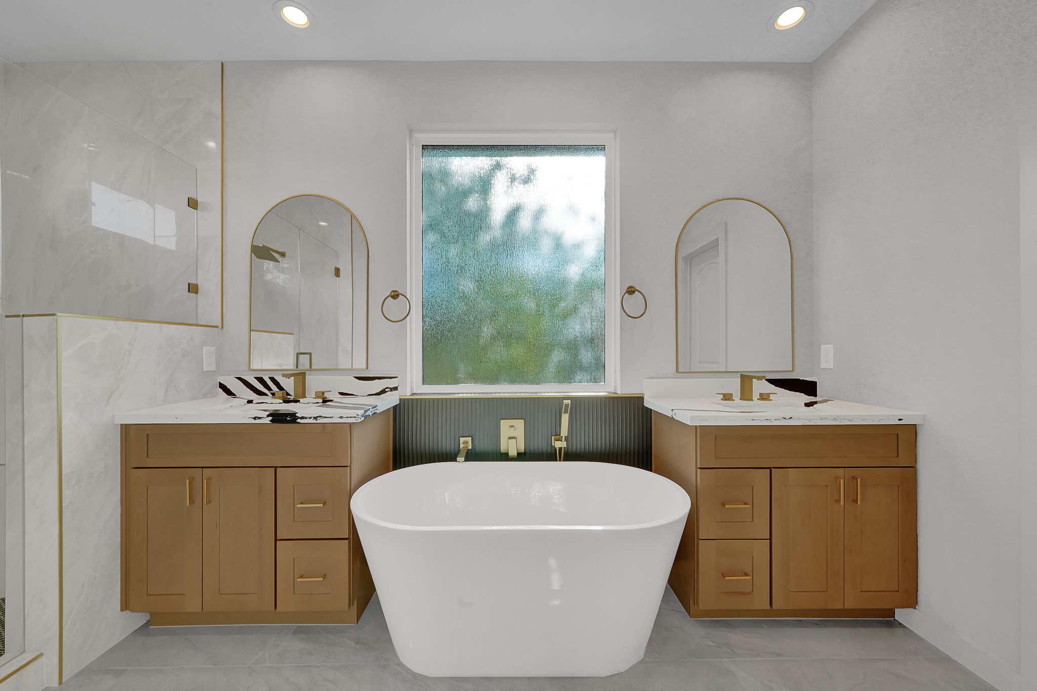 3630 Lydia Street Houston, TX 77021 - Photo 19 of 27 a bathroom with a bathtub sink mirror and toilet