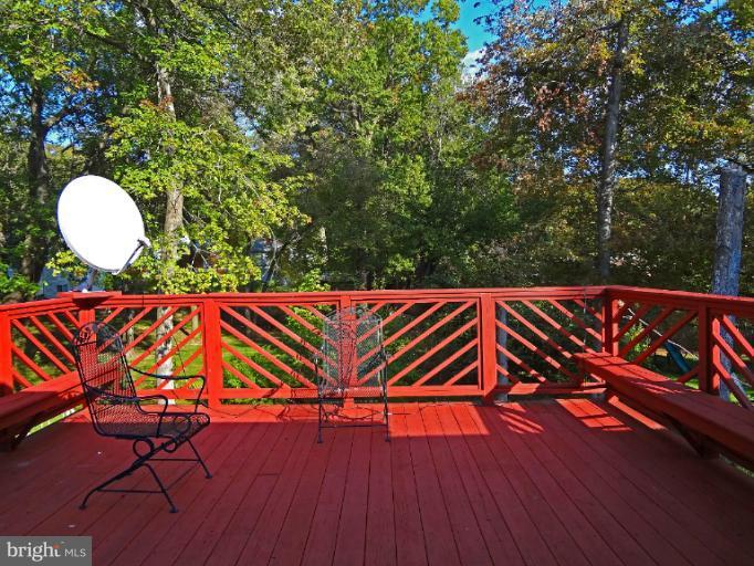 4205 Collier Road Fairfax, VA 22030 - Photo 13 of 17 Deck
