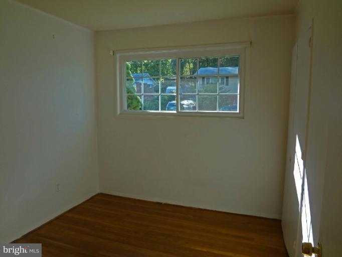 4205 Collier Road Fairfax, VA 22030 - Photo 3 of 17 3rd Bedroom
