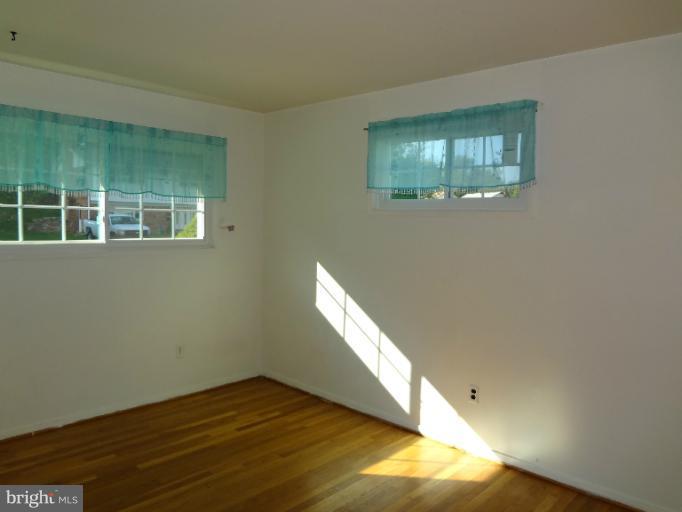 4205 Collier Road Fairfax, VA 22030 - Photo 5 of 17 2nd Bedroom