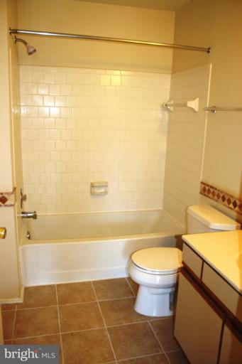 120 Fort Evans Road Southeast, Unit F Leesburg, VA 20175 - Photo 12 of 13 Ceramic floor and bath surround & trim