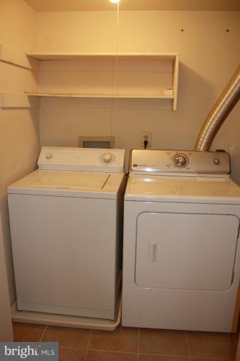 120 Fort Evans Road Southeast, Unit F Leesburg, VA 20175 - Photo 4 of 13 Laundry Room