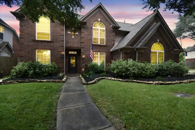 $420,000 | 1810 Pebble Hill Court, Sugar Land, TX 77478