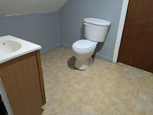 $90,000 | 13 Hillside Avenue, Northumberland, NH 03582