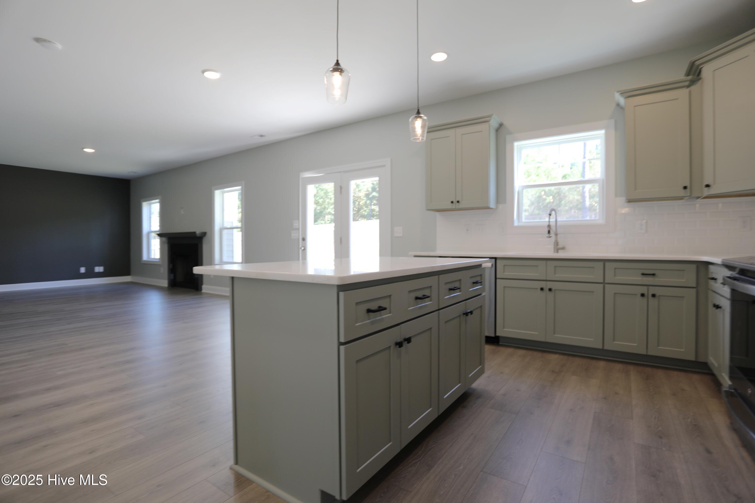 408 Gretchen Road West End, NC 27376 - Photo 6 of 33 023A1203