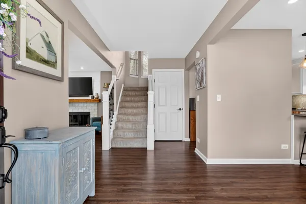 $419,000 | 231 Lenox Court, Grayslake, IL 60030