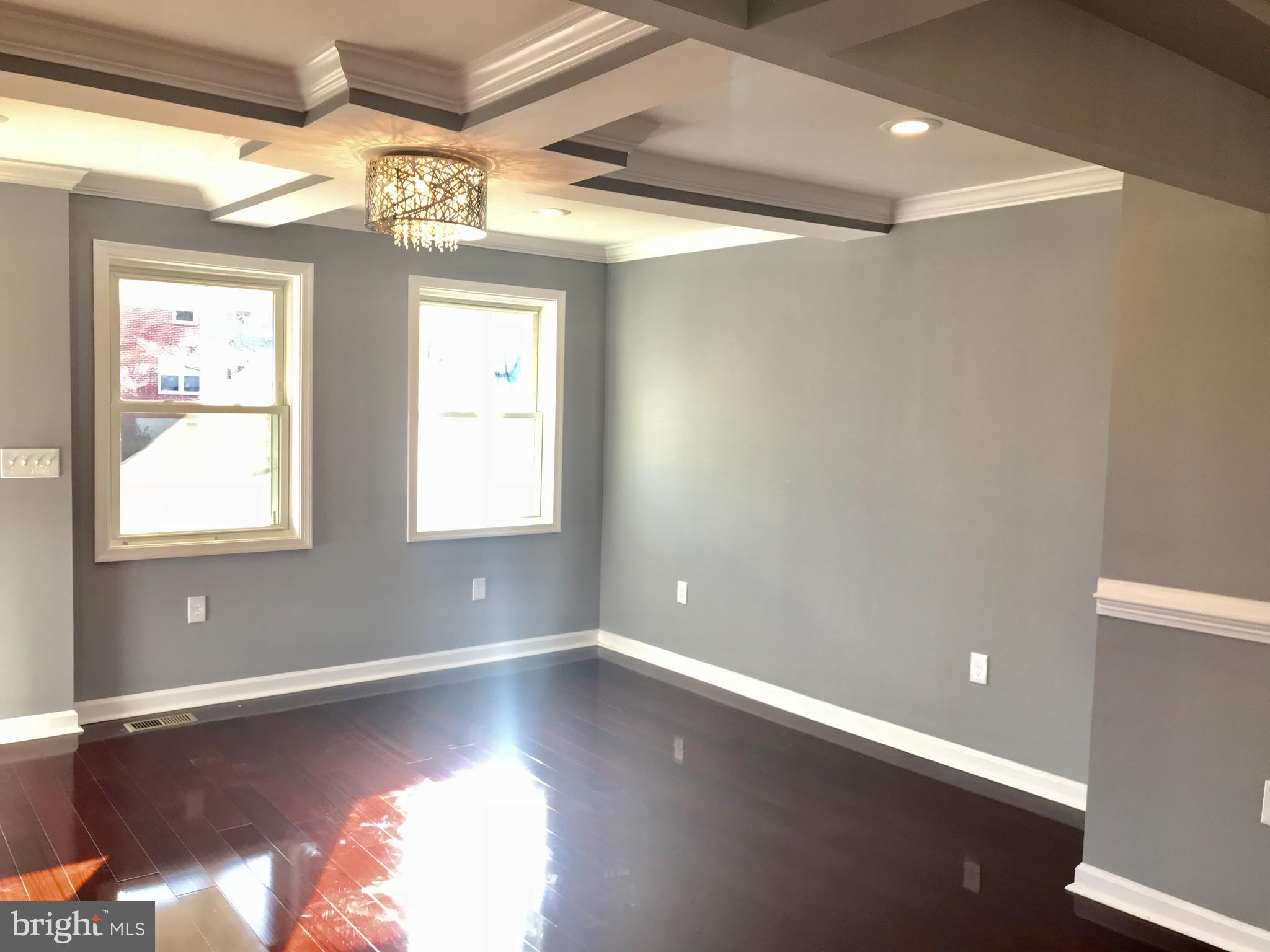 1432 Cedarcroft Road Baltimore, MD 21239 - Photo 11 of 22 Living Room