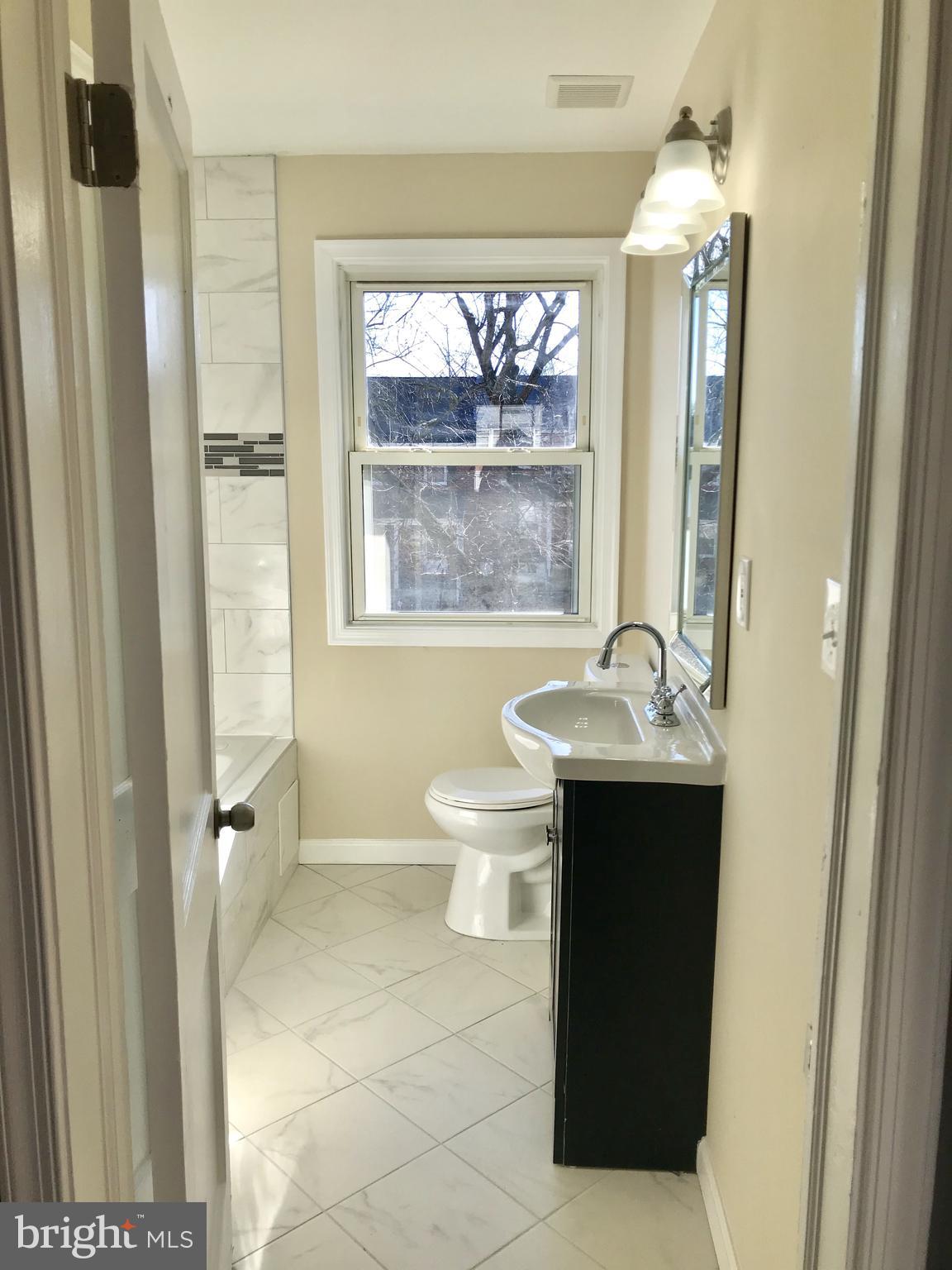 1432 Cedarcroft Road Baltimore, MD 21239 - Photo 12 of 22 Bath