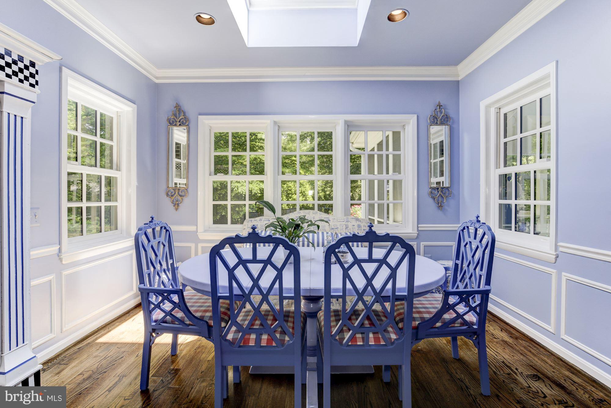 Breakfast Room