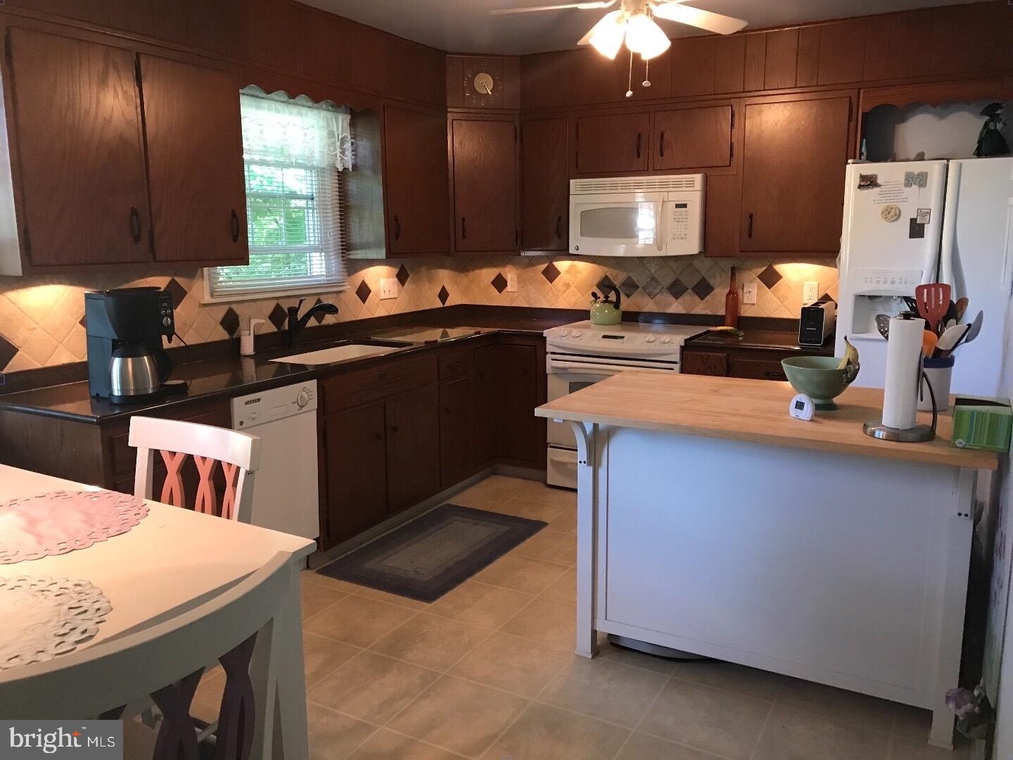 311 West Neversink Road Reading, PA 19606 - Photo 12 of 24 Kitchen