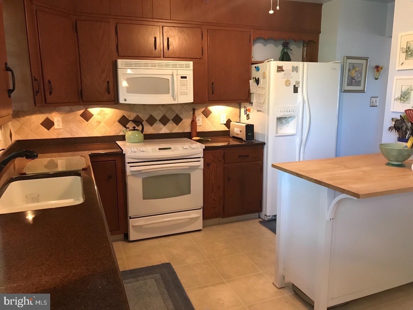 311 West Neversink Road Reading, PA 19606 - Photo 13 of 24 Kitchen