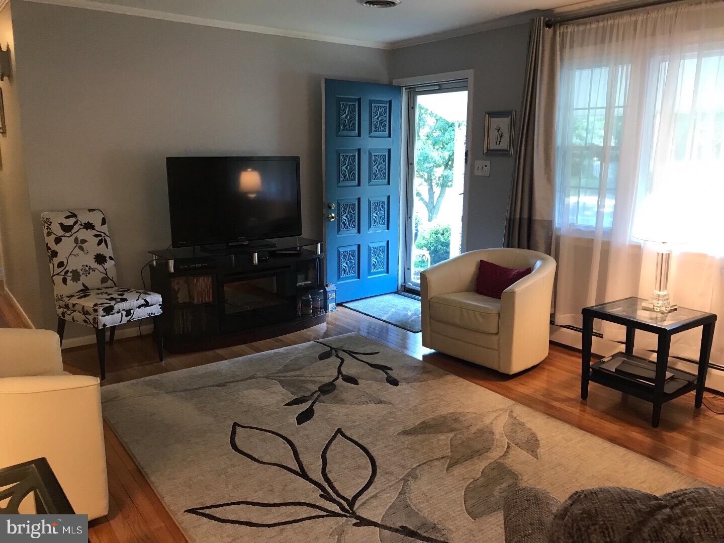 311 West Neversink Road Reading, PA 19606 - Photo 9 of 24 Living Room