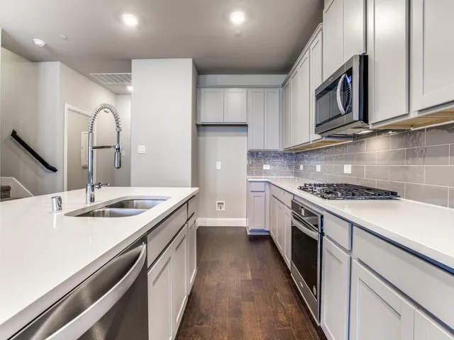 $2,895 | 7817 Sunset Boulevard, Rowlett, TX 75088