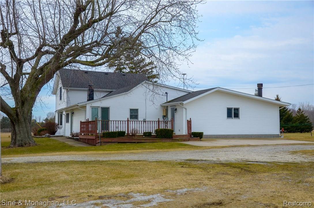 574 Mayer Road Columbus, MI 48063 - Photo 2 of 30 Eastside view