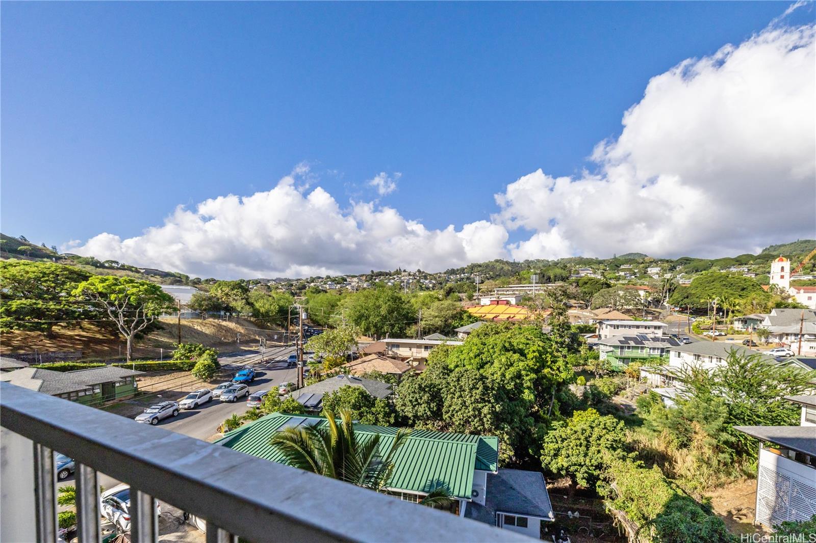 1687 Pensacola Street, Unit 804 Honolulu, HI 96822 - Photo 14 of 22 a view of a city