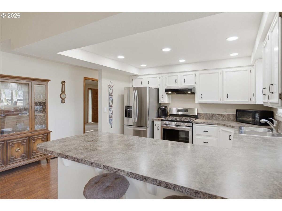 1923 Riting Court Southeast Salem, OR 97302 - Photo 13 of 34