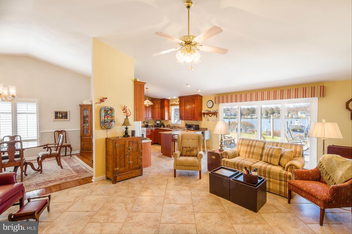 1931 Locust Road Pasadena, MD 21122 - Photo 13 of 30 Family Room