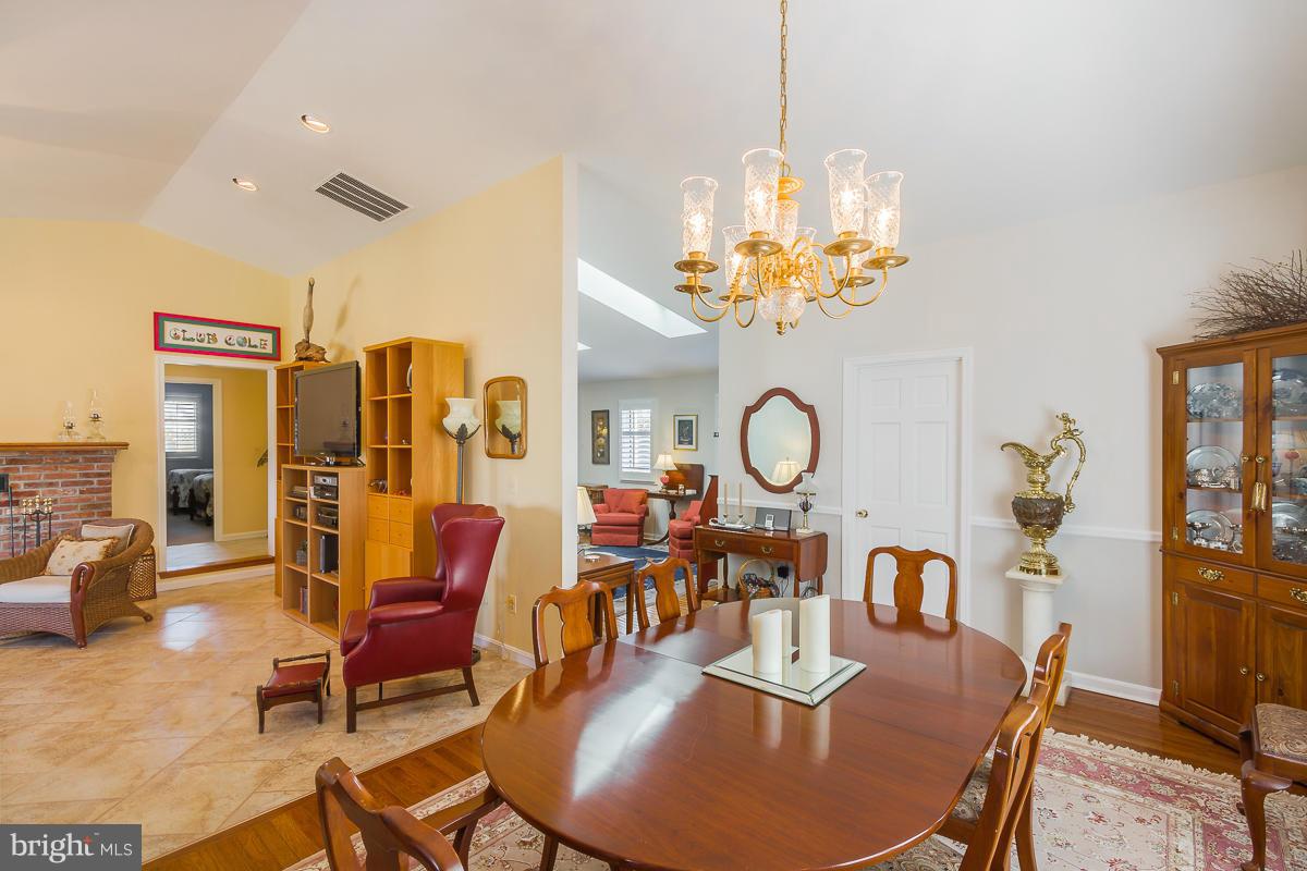 1931 Locust Road Pasadena, MD 21122 - Photo 19 of 30 Dining Room