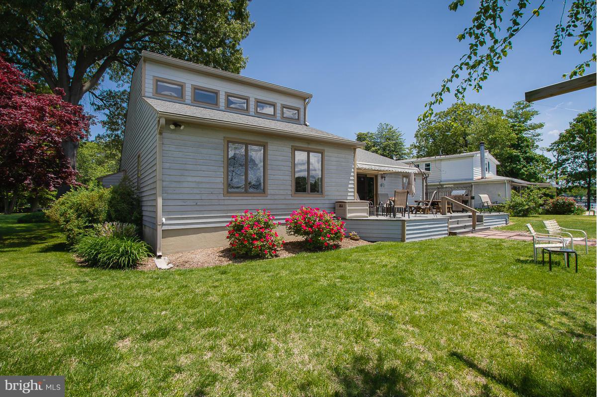 1931 Locust Road Pasadena, MD 21122 - Photo 28 of 30 Spacious Waterfront Deck
