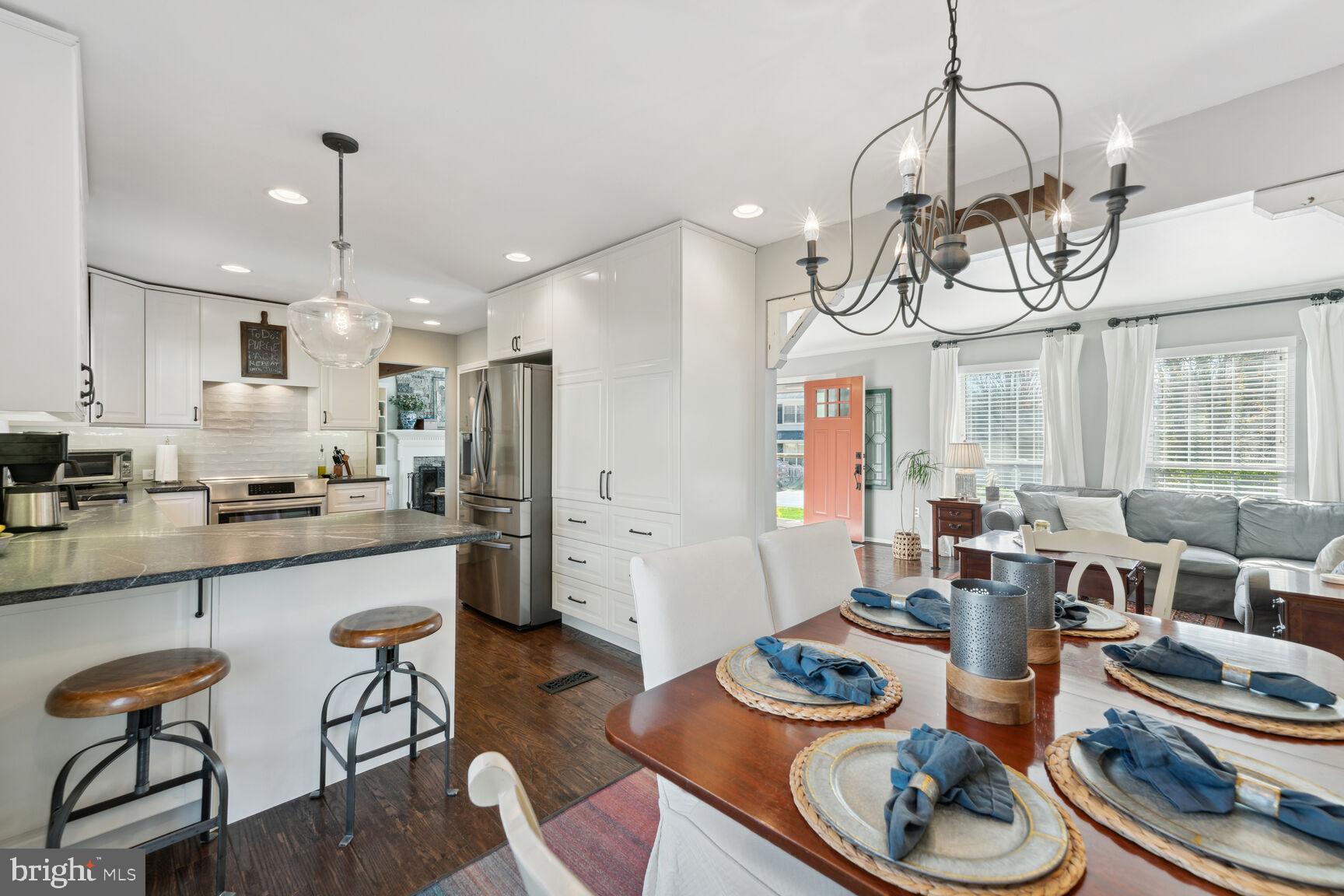 10233 Marshall Pond Road Burke, VA 22015 - Photo 5 of 40 Large eat-in kitchen space