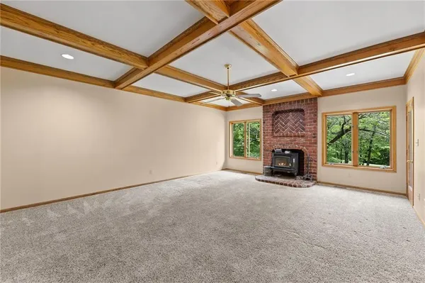 $995,000 | 1152 North 1100th Road, Lawrence, KS 66047