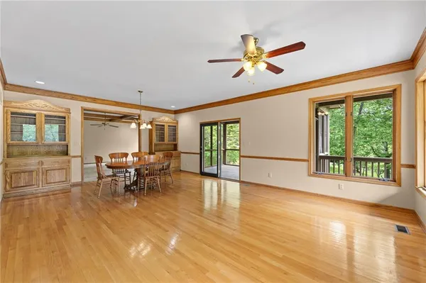 $995,000 | 1152 North 1100th Road, Lawrence, KS 66047