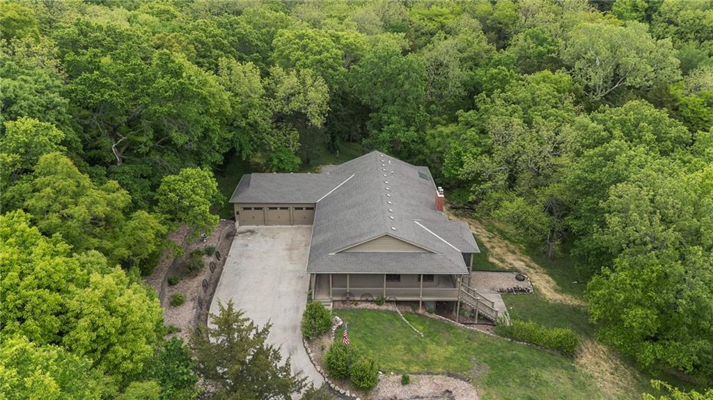 1152 North 1100th Road Lawrence, KS 66047 - Photo 2 of 69
