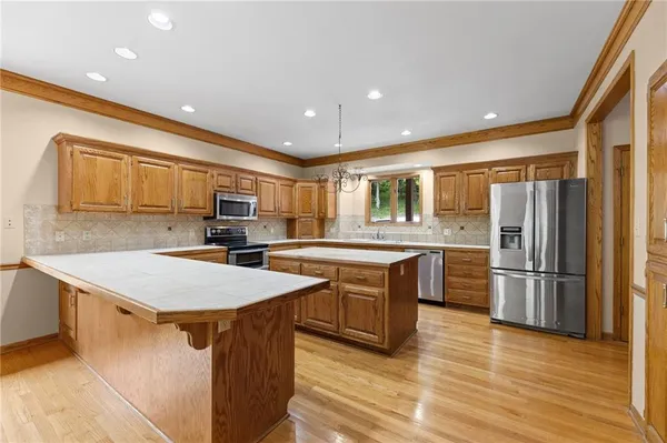 $995,000 | 1152 North 1100th Road, Lawrence, KS 66047