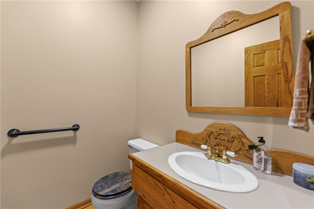 1152 North 1100th Road Lawrence, KS 66047 - Photo 37 of 69
