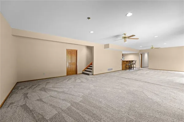 $995,000 | 1152 North 1100th Road, Lawrence, KS 66047