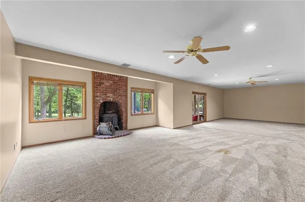 $995,000 | 1152 North 1100th Road, Lawrence, KS 66047
