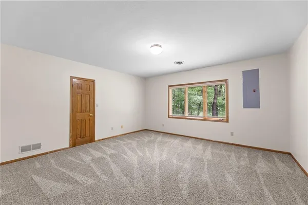 $995,000 | 1152 North 1100th Road, Lawrence, KS 66047