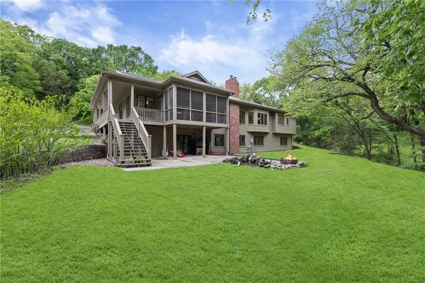 $995,000 | 1152 North 1100th Road, Lawrence, KS 66047