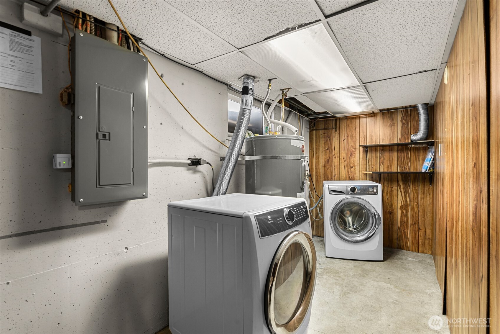 709 Schons Place Wenatchee, WA 98801 - Photo 25 of 28 a utility room with dryer and washer