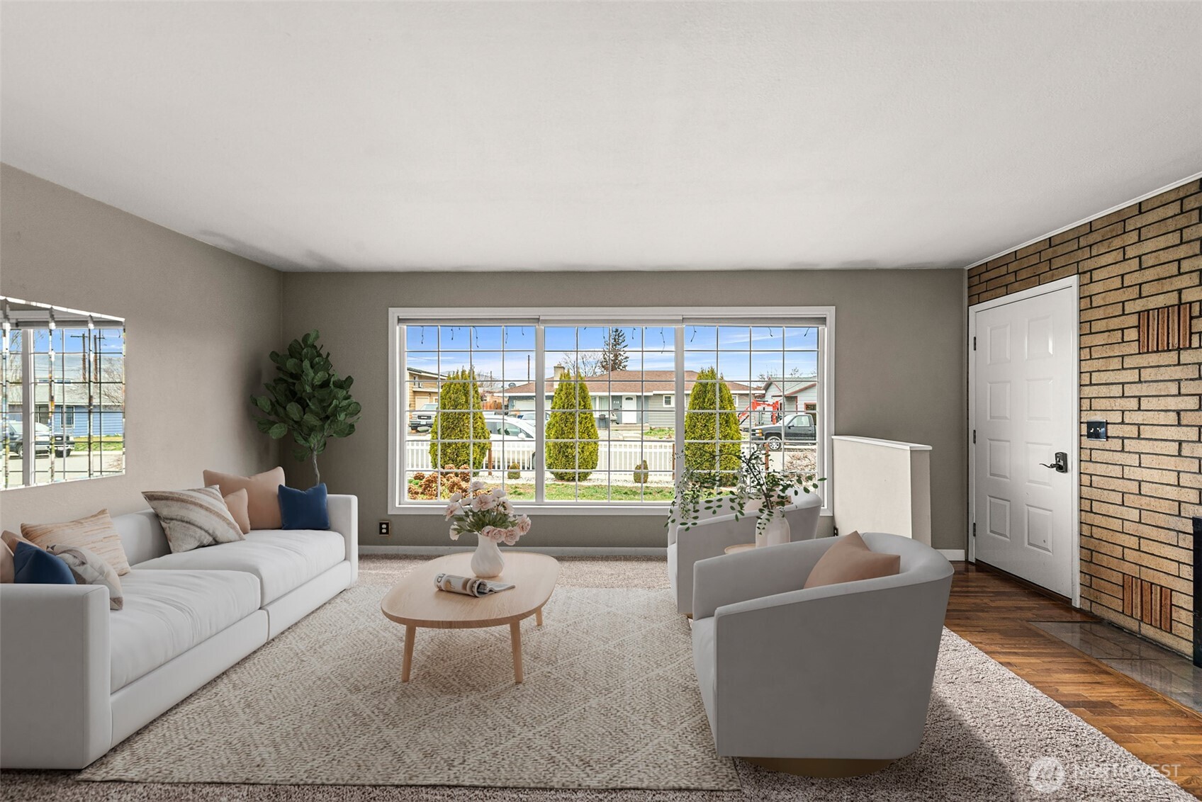 709 Schons Place Wenatchee, WA 98801 - Photo 5 of 28 a living room with furniture and a large window